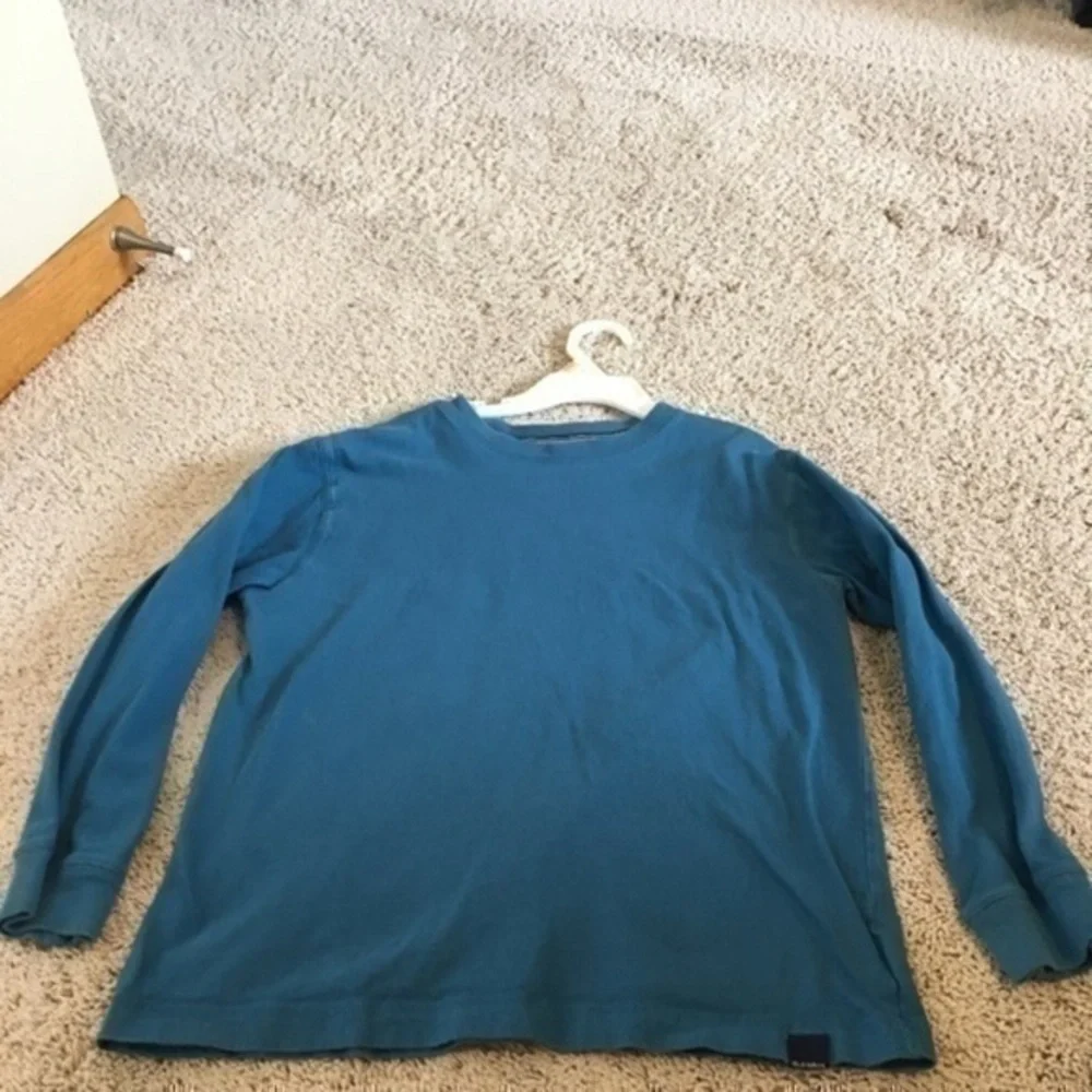 Boys size medium blueish green long sleeve shirt